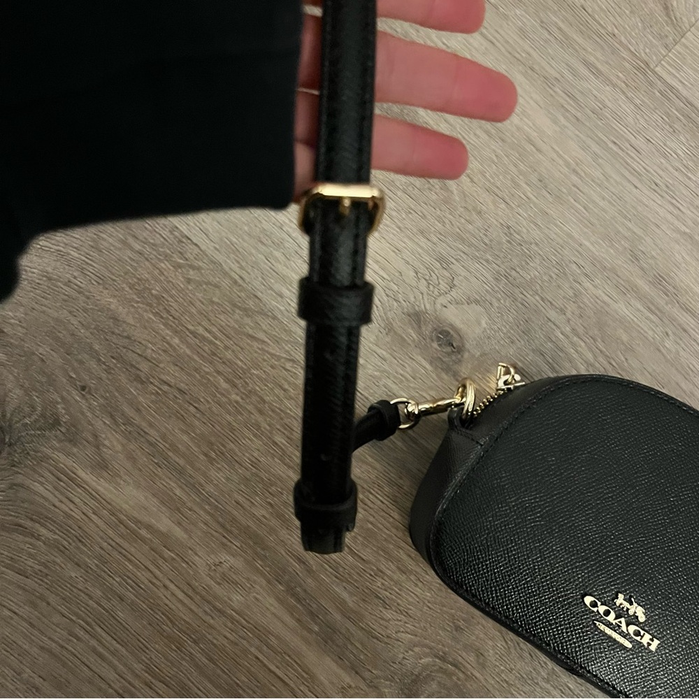 Coach Black Leather Crossbody Camera Bag - Picture 5 of 10